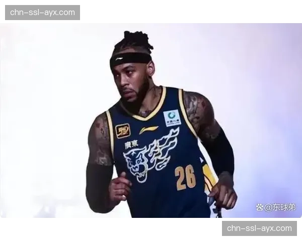 莫兰德与任骏飞爆发冲突,双方各领一次违体犯规 莫兰德与任骏飞爆发冲突,双方各领一次违体犯规